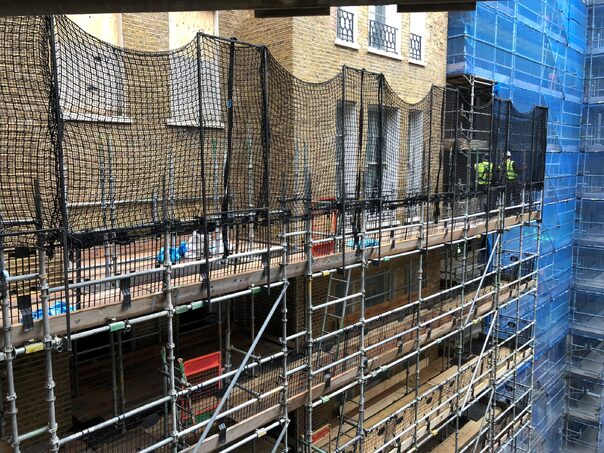 large scaffolding contractor
